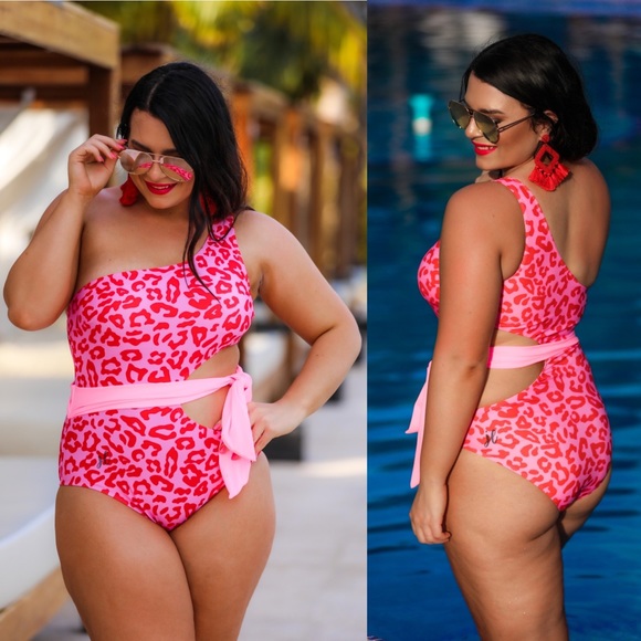 ✨ON SALE✨Beach Please Pink Leopard Print Plus Size Swimsuit - Picture 3 of 5